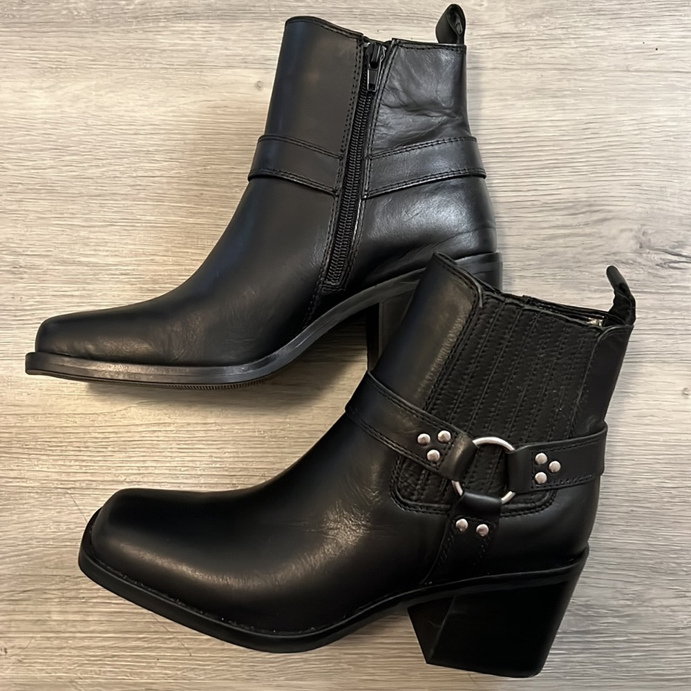 Brand New STEVE MADDEN Size 7.5 Wells Black Leather Moto Boots NWOT